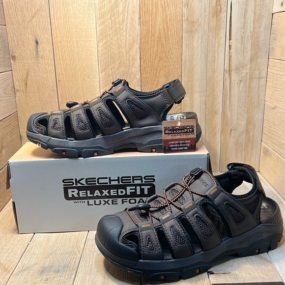 Skechers  MEN'S Relaxed Fit: Tresmen - Outseen Slip-On Sandals - Picture 1 of 10